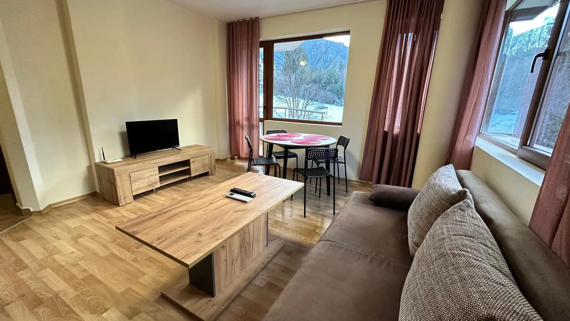Pine Tree One Bedroom Apartment Bansko