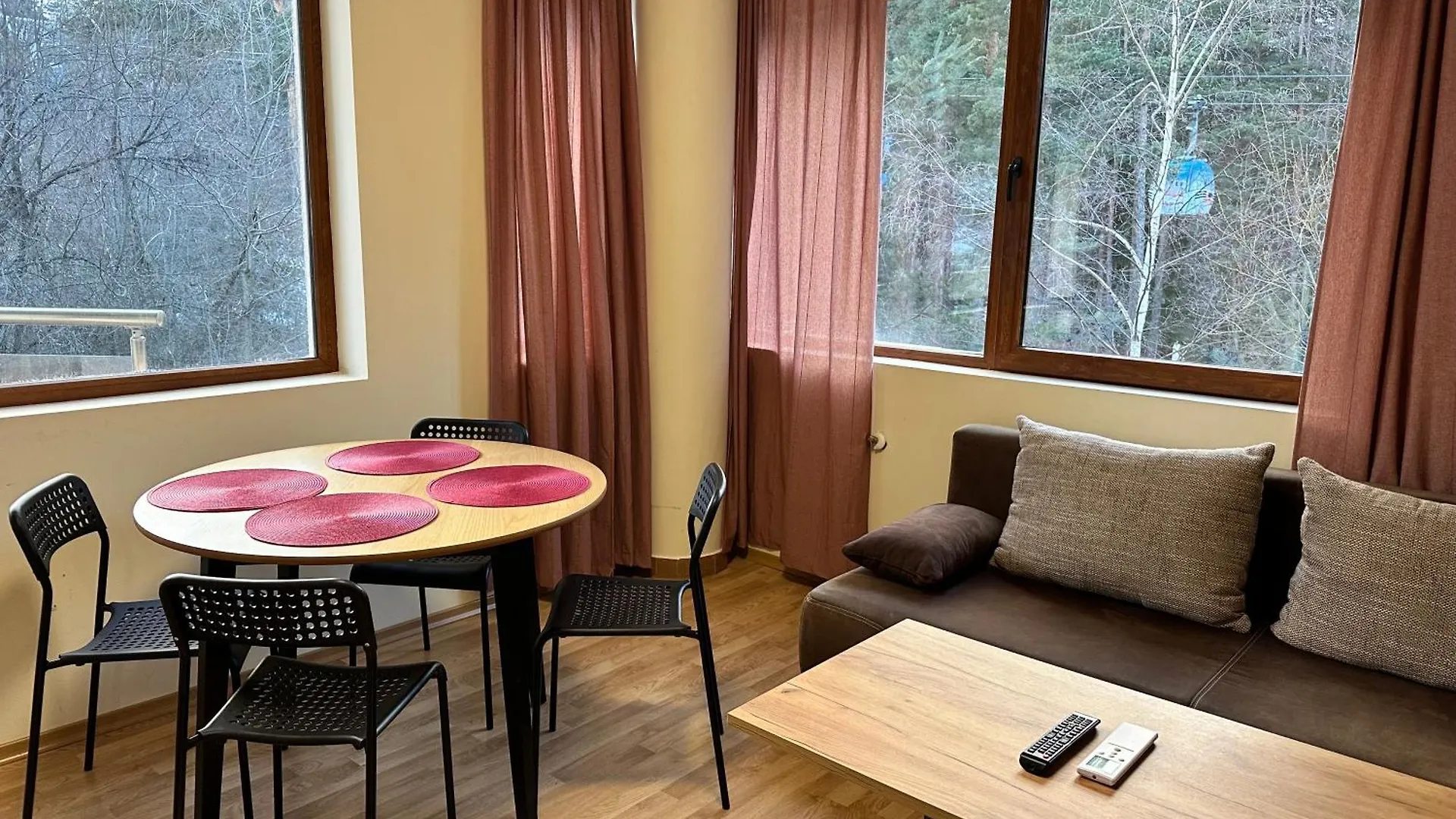 Pine Tree One Bedroom Apartment Bansko